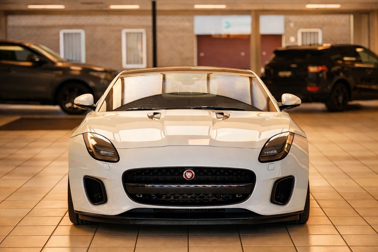 Content 35_content_image_17715944831725354301.jpg Werkplaatsafspraak maken Jaguar | Van Veen Auto's 